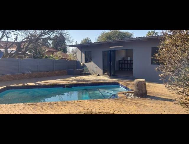 3 BEDROOM HOUSE FOR SALE IN PRIMROSE EAST